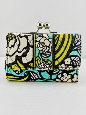 Vera Bradley Gallery Clutch Island Blooms Tri-fold Wallet/Coin Purse